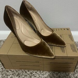ANTONIO MELANI Velvet Tan Heels